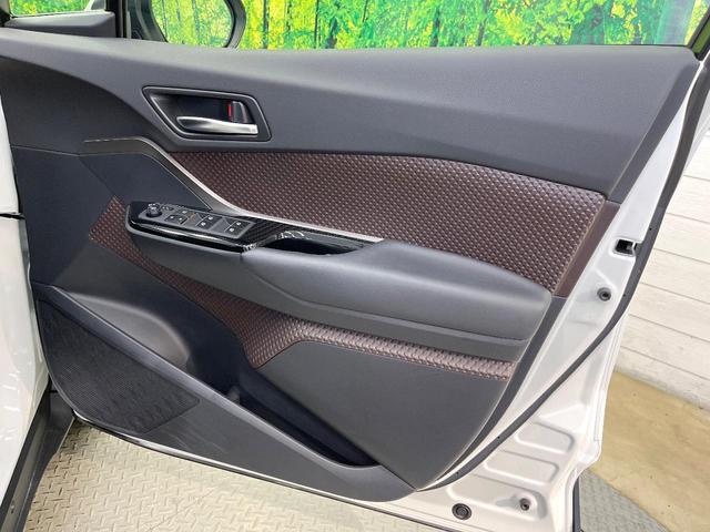 C-HR G 純正SDナビ バックカメラ 衝突被害軽減システム レザーシート コーナーセンサー デュアルエアコン LEDヘッド ETC クルコン 純正18インチアルミ 純正革巻きステアリング(39枚目)