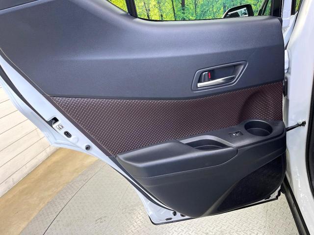 C-HR G 純正SDナビ バックカメラ 衝突被害軽減システム レザーシート コーナーセンサー デュアルエアコン LEDヘッド ETC クルコン 純正18インチアルミ 純正革巻きステアリング(45枚目)