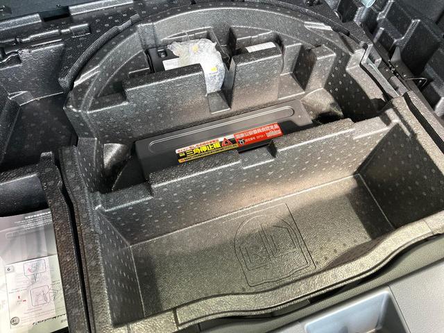 C-HR G 純正SDナビ バックカメラ 衝突被害軽減システム レザーシート コーナーセンサー デュアルエアコン LEDヘッド ETC クルコン 純正18インチアルミ 純正革巻きステアリング(51枚目)