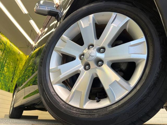 デリカD:5 G パワーパッケージ 8型ナビ バックカメラ フルセグ クルーズコントロール 両側電動ドア HIDヘッド オートライト オートエアコン 純正18インチアルミ スマートキー 電動格納ミラー パドルシフト ETC(12枚目)