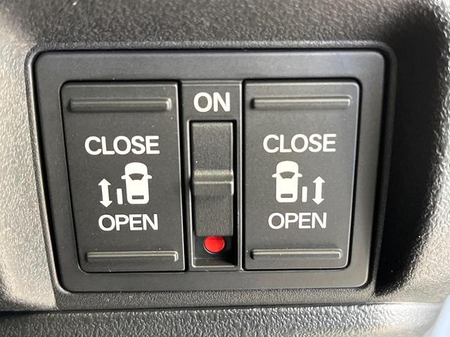 N-BOXカスタム ターボコーディネートスタイル ターボ 両側電動ドア 衝突被害軽減システム レザー調シート レーダークルーズ シートヒーター パドルシフト LEDヘッド・フォグ純正15インチアルミ 車線逸脱警報 オートライト オートエアコン(5枚目)