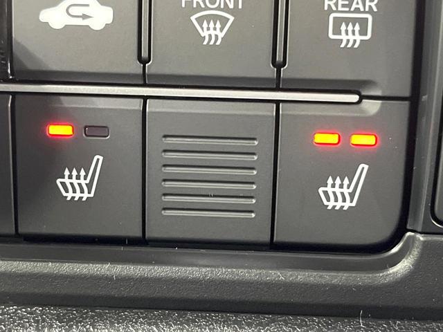 N-BOXカスタム ターボコーディネートスタイル ターボ 両側電動ドア 衝突被害軽減システム レザー調シート レーダークルーズ シートヒーター パドルシフト LEDヘッド・フォグ純正15インチアルミ 車線逸脱警報 オートライト オートエアコン(6枚目)