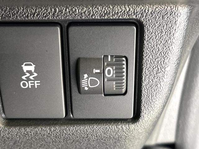 N-BOXカスタム ターボコーディネートスタイル ターボ 両側電動ドア 衝突被害軽減システム レザー調シート レーダークルーズ シートヒーター パドルシフト LEDヘッド・フォグ純正15インチアルミ 車線逸脱警報 オートライト オートエアコン(51枚目)