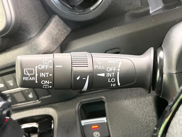 N-BOXカスタム ターボコーディネートスタイル ターボ 両側電動ドア 衝突被害軽減システム レザー調シート レーダークルーズ シートヒーター パドルシフト LEDヘッド・フォグ純正15インチアルミ 車線逸脱警報 オートライト オートエアコン(55枚目)