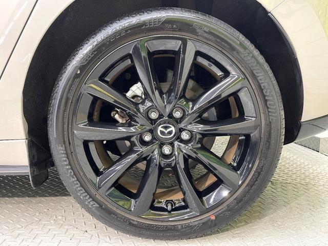 MAZDA3ファストバック XD ブラックトーンエディション 純正ナビ 全周囲カメラ BOSEサウンド applecarplay シートヒーター パワーシート コーナーセンサー パドルシフト LEDヘッド ETC 純正18インチアルミ オートハイビーム(26枚目)