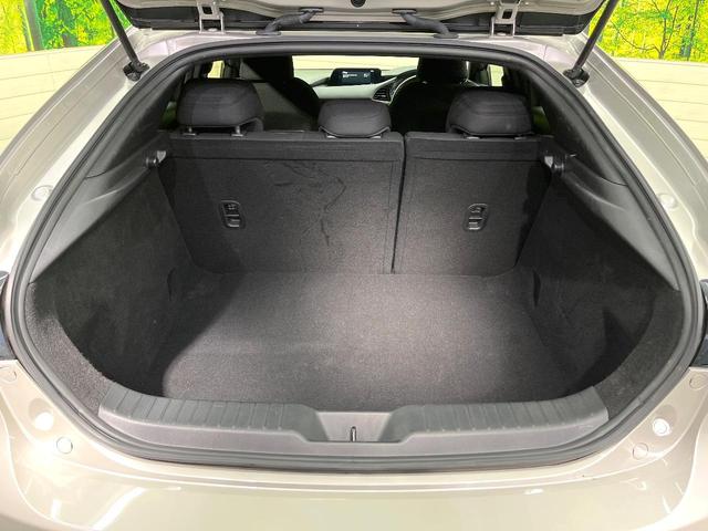 MAZDA3ファストバック XD ブラックトーンエディション 純正ナビ 全周囲カメラ BOSEサウンド applecarplay シートヒーター パワーシート コーナーセンサー パドルシフト LEDヘッド ETC 純正18インチアルミ オートハイビーム(40枚目)
