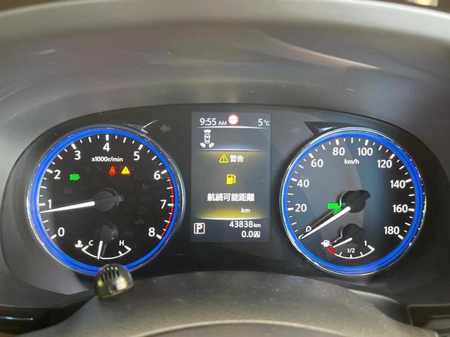 エルグランド ２５０ハイウェイスターＳ　両側電動ドア　純正１０型ナビ　後席モニター　全周囲カメラ　３６０度セーフティサポート　クルーズコントロール　ハーフレザー　ＬＥＤヘッド　オートライト　スマートキー　電動格納ミラー　ステアリングスイッチ（23枚目）