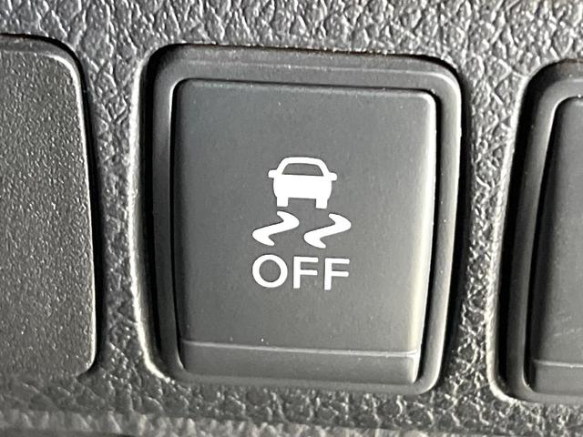 エルグランド ２５０ハイウェイスターＳ　両側電動ドア　純正１０型ナビ　後席モニター　全周囲カメラ　３６０度セーフティサポート　クルーズコントロール　ハーフレザー　ＬＥＤヘッド　オートライト　スマートキー　電動格納ミラー　ステアリングスイッチ（28枚目）