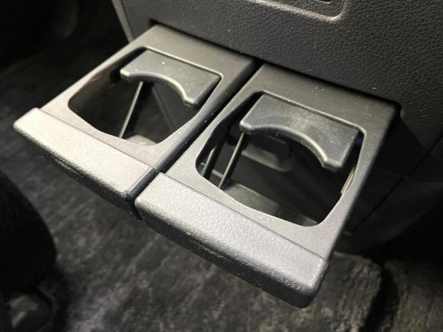 エルグランド ２５０ハイウェイスターＳ　両側電動ドア　純正１０型ナビ　後席モニター　全周囲カメラ　３６０度セーフティサポート　クルーズコントロール　ハーフレザー　ＬＥＤヘッド　オートライト　スマートキー　電動格納ミラー　ステアリングスイッチ（37枚目）