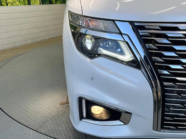 エルグランド ２５０ハイウェイスターＳ　両側電動ドア　純正１０型ナビ　後席モニター　全周囲カメラ　３６０度セーフティサポート　クルーズコントロール　ハーフレザー　ＬＥＤヘッド　オートライト　スマートキー　電動格納ミラー　ステアリングスイッチ（51枚目）