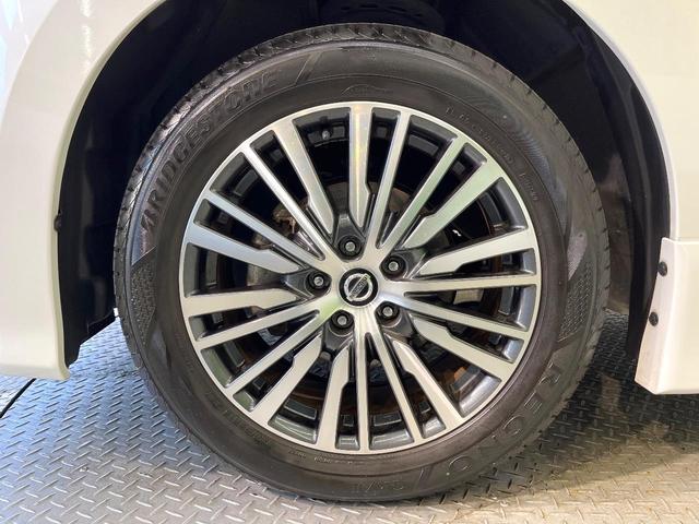 エルグランド ２５０ハイウェイスターＳ　両側電動ドア　純正１０型ナビ　後席モニター　全周囲カメラ　３６０度セーフティサポート　クルーズコントロール　ハーフレザー　ＬＥＤヘッド　オートライト　スマートキー　電動格納ミラー　ステアリングスイッチ（61枚目）