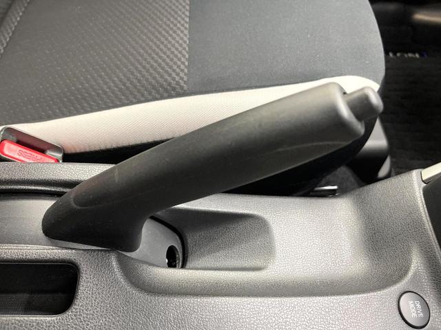 ノート ｅ－パワー　Ｘ　純正ＳＤナビ　全周囲カメラ　衝突被害軽減システム　ドラレコ　コーナーセンサー　スマートキー　ＬＥＤヘッド　ＥＴＣ　車線逸脱警報　オートライト　オートエアコン　Ｂｌｕｅｔｏｏｔｈ　ＣＤ（56枚目）