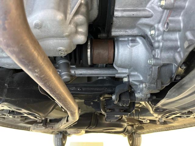 N-BOXカスタム G・Lターボホンダセンシング SDナビ バックカメラ 両側電動ドア ホンダセンシング レーダークルーズ パドルシフト LEDヘッド オートライト フォグランプ オートエアコン ETC ドラレコ スマートキー 電動格納ミラー(19枚目)