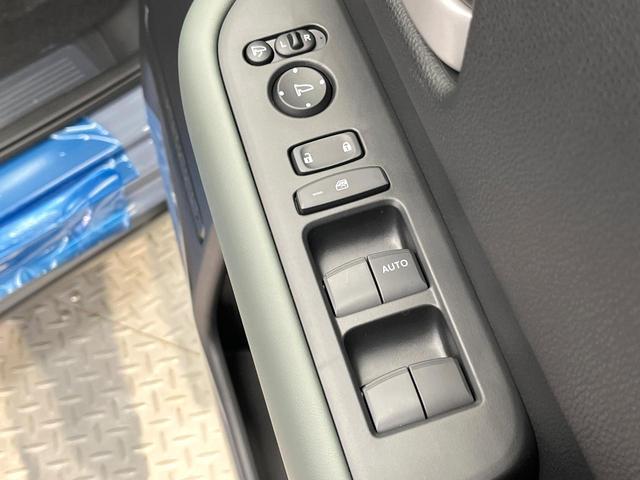 フリード クロスター　登録済未使用車　純正９型ナビ　バックカメラ　ホンダセンシング　レーダークルーズ　両側電動ドア　ハーフレザー　シートヒーター　ブラインドスポットモニター　オートエアコン　スマートキー　ＬＥＤヘッド（41枚目）