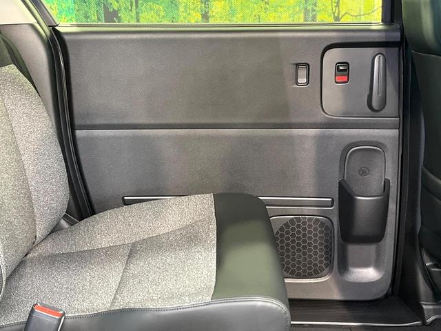 フリード ｅ：ＨＥＶエアー　ＥＸ　登録済未使用車　ホンダセンシング　アダプティブクルーズ　両側電動ドア　シートヒーター　ステアリングヒーター　ブラインドスポットモニター　ＬＥＤヘッド　オートハイビーム　オートエアコン　スマートキー（9枚目）