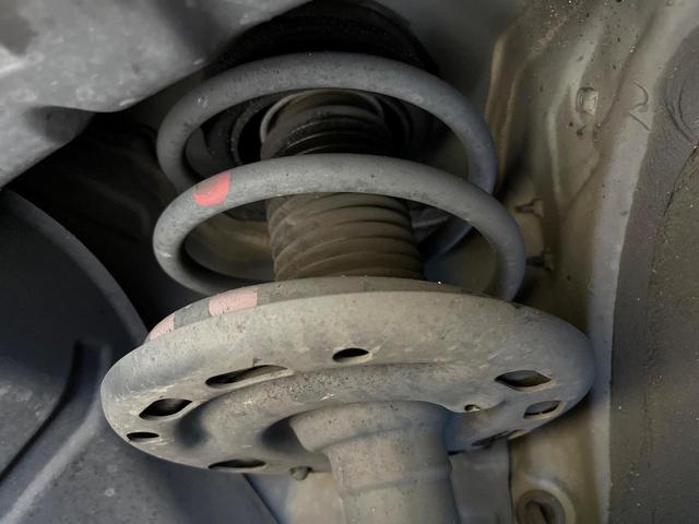 エルグランド 250ハイウェイスターS アーバンクロム 10型ディスプレイオーディオ バックカメラ クルーズコントロール 両側電動ドア リアオートエアコン 純正18インチアルミ デジタルインナーミラー LEDヘッド オートライト AC100V電源(24枚目)