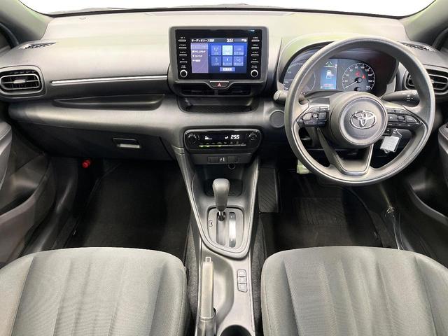 ヤリス ハイブリッドX セーフティセンス 純正ナビ バックカメラ レーダークルーズ AppleCarPlay AC100V電源 オートハイビーム オートエアコン 電動格納ミラー リモコンキー ETC(2枚目)