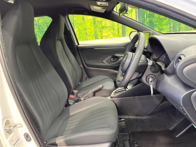 ヤリス ハイブリッドX セーフティセンス 純正ナビ バックカメラ レーダークルーズ AppleCarPlay AC100V電源 オートハイビーム オートエアコン 電動格納ミラー リモコンキー ETC(8枚目)