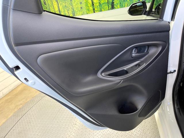 ヤリス ハイブリッドX セーフティセンス 純正ナビ バックカメラ レーダークルーズ AppleCarPlay AC100V電源 オートハイビーム オートエアコン 電動格納ミラー リモコンキー ETC(41枚目)