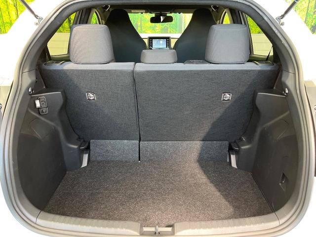 ヤリス ハイブリッドX セーフティセンス 純正ナビ バックカメラ レーダークルーズ AppleCarPlay AC100V電源 オートハイビーム オートエアコン 電動格納ミラー リモコンキー ETC(44枚目)