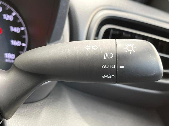 ヤリス ハイブリッドX セーフティセンス 純正ナビ バックカメラ レーダークルーズ AppleCarPlay AC100V電源 オートハイビーム オートエアコン 電動格納ミラー リモコンキー ETC(51枚目)