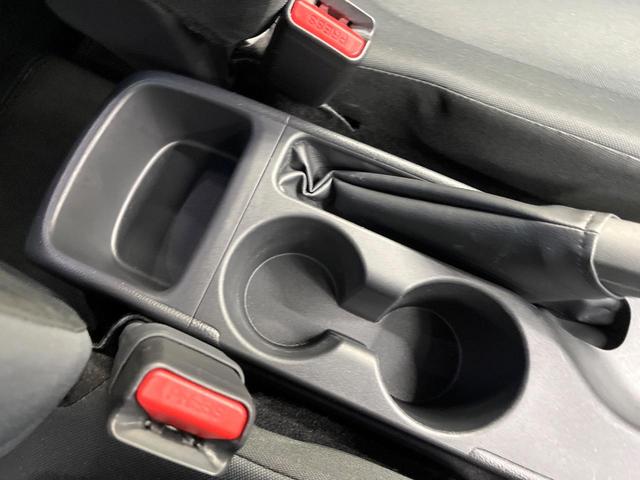 ヤリス ハイブリッドX セーフティセンス 純正ナビ バックカメラ レーダークルーズ AppleCarPlay AC100V電源 オートハイビーム オートエアコン 電動格納ミラー リモコンキー ETC(61枚目)