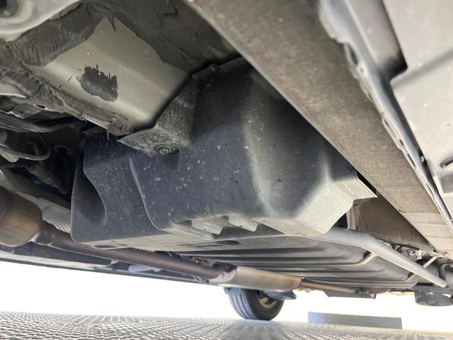 ヴォクシー ZS 煌III セーフティセンス 純正9型ナビ バックカメラ フリップダウンモニター 両側電動ドア ハーフレザー LEDヘッド 7人乗り クルコン ETC 禁煙車 純正16インチアルミ リアオートエアコン ドラレコ(32枚目)