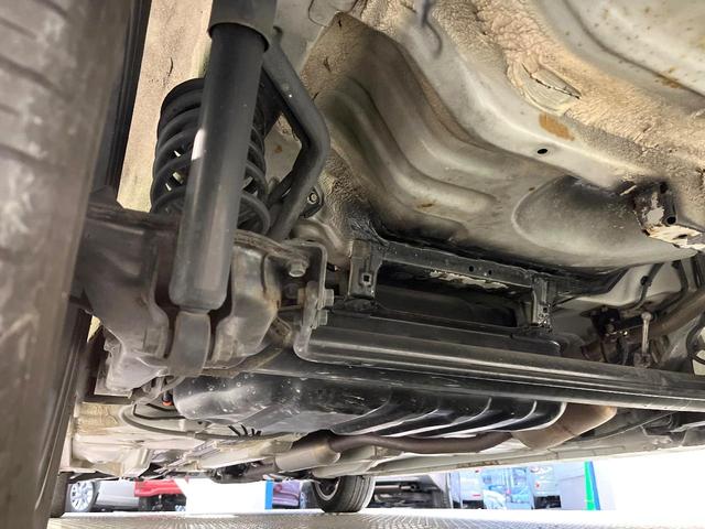 bB Z 煌-G SDナビ バックカメラ 禁煙車 ハーフレザーシート ドラレコ HIDヘッド ETC 純正15インチアルミ オートエアコン Bluetooth CD DVD再生 地デジ(19枚目)