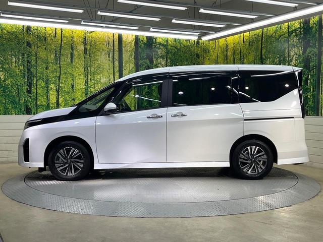 セレナ ハイウェイスターV フリップダウンモニター 純正12.3型ナビ 全周囲カメラ デジタルインナーミラー ワイヤレス充電 防水シート プロパイロット ハンズフリー機能付両側電動ドア リアオートエアコン LEDヘッド&フォグ(35枚目)