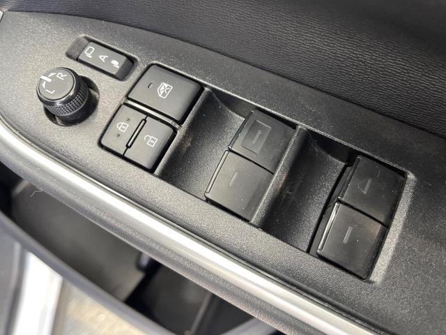 ヴォクシー ハイブリッドＳ－Ｇ　両側電動ドア　バックカメラ　衝突被害軽減システム　レーダークルーズ　禁煙車　ドラレコ　コーナーセンサー　スマートキー　ＬＥＤヘッド　ビルトインＥＴＣ　純正１６インチアルミ　オートハイビーム（33枚目）