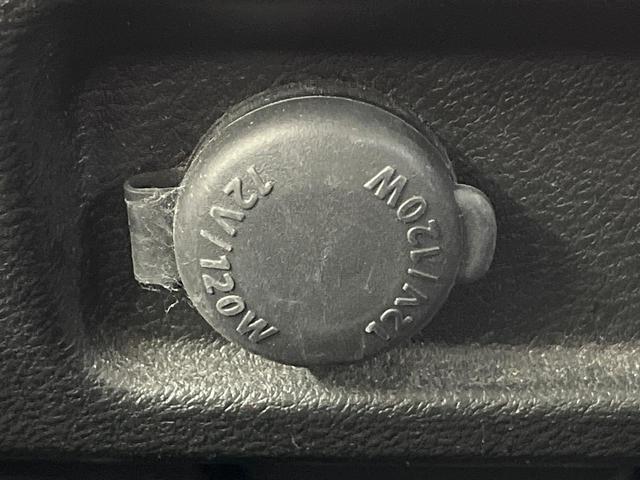 ソリオバンディット ハイブリッドＭＶ　フリップダウンモニター　デュアルカメラブレーキサポート　純正ナビ　バックカメラ　フルセグ　両側電動ドア　シートヒーター　純正１５インチアルミ　ＬＥＤヘッド　オートライト　オートエアコン　スマートキー（67枚目）