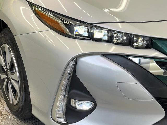 プリウスＰＨＶ Ｓ　ＳＤナビ　バックカメラ　１００Ｖ電源　衝突被害軽減システム　禁煙車　ドラレコ　コーナーセンサー　スマートキー　ＬＥＤヘッド　ビルトインＥＴＣ　オートハイビーム　車線逸脱警報　オートライト（12枚目）