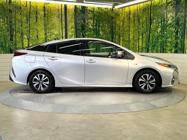 プリウスＰＨＶ Ｓ　ＳＤナビ　バックカメラ　１００Ｖ電源　衝突被害軽減システム　禁煙車　ドラレコ　コーナーセンサー　スマートキー　ＬＥＤヘッド　ビルトインＥＴＣ　オートハイビーム　車線逸脱警報　オートライト（25枚目）