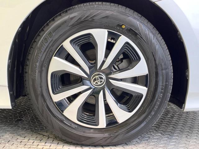 プリウスＰＨＶ Ｓ　ＳＤナビ　バックカメラ　１００Ｖ電源　衝突被害軽減システム　禁煙車　ドラレコ　コーナーセンサー　スマートキー　ＬＥＤヘッド　ビルトインＥＴＣ　オートハイビーム　車線逸脱警報　オートライト（29枚目）