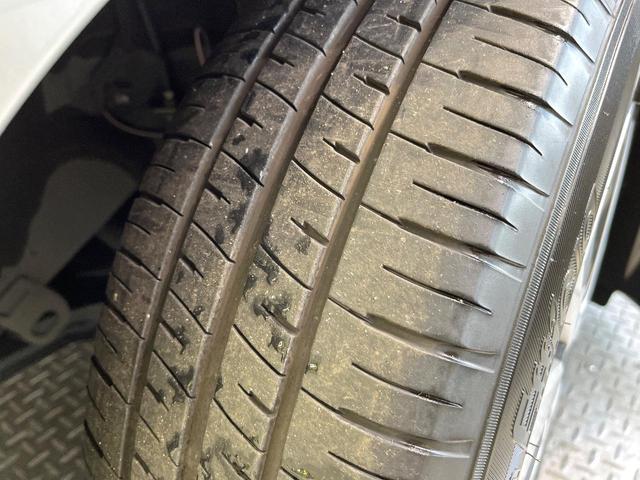 プリウスＰＨＶ Ｓ　ＳＤナビ　バックカメラ　１００Ｖ電源　衝突被害軽減システム　禁煙車　ドラレコ　コーナーセンサー　スマートキー　ＬＥＤヘッド　ビルトインＥＴＣ　オートハイビーム　車線逸脱警報　オートライト（35枚目）