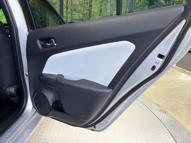 プリウスＰＨＶ Ｓ　ＳＤナビ　バックカメラ　１００Ｖ電源　衝突被害軽減システム　禁煙車　ドラレコ　コーナーセンサー　スマートキー　ＬＥＤヘッド　ビルトインＥＴＣ　オートハイビーム　車線逸脱警報　オートライト（40枚目）