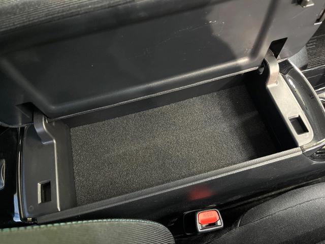 プリウスＰＨＶ Ｓ　ＳＤナビ　バックカメラ　１００Ｖ電源　衝突被害軽減システム　禁煙車　ドラレコ　コーナーセンサー　スマートキー　ＬＥＤヘッド　ビルトインＥＴＣ　オートハイビーム　車線逸脱警報　オートライト（68枚目）