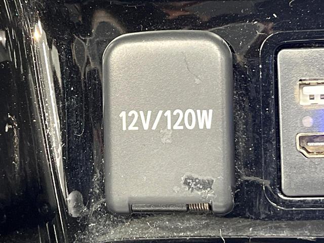 プリウスＰＨＶ Ｓ　ＳＤナビ　バックカメラ　１００Ｖ電源　衝突被害軽減システム　禁煙車　ドラレコ　コーナーセンサー　スマートキー　ＬＥＤヘッド　ビルトインＥＴＣ　オートハイビーム　車線逸脱警報　オートライト（70枚目）