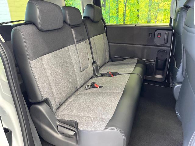 フリード エアー　ＥＸ　登録済未使用車　ホンダセンシング　アダプティブクルーズ　ブラインドスポットモニター　両側電動ドア　シートヒーター　ＬＥＤヘッド　オートハイビーム　オートエアコン　純正１５インチアルミ　スマートキー（9枚目）