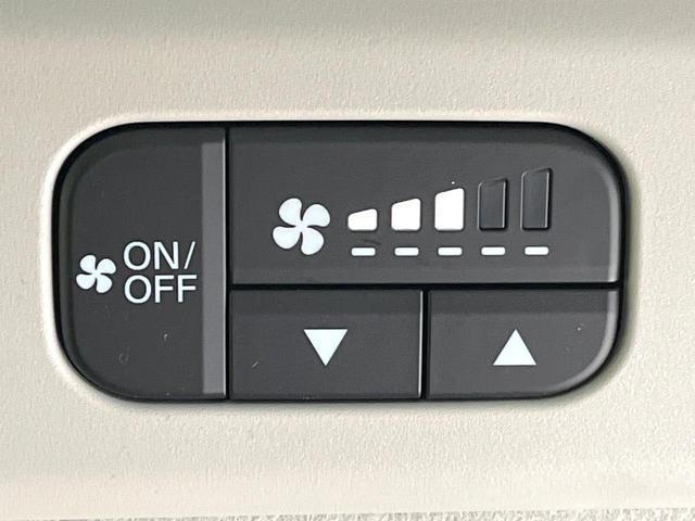 フリード エアー　ＥＸ　登録済未使用車　ホンダセンシング　アダプティブクルーズ　ブラインドスポットモニター　両側電動ドア　シートヒーター　ＬＥＤヘッド　オートハイビーム　オートエアコン　純正１５インチアルミ　スマートキー（45枚目）