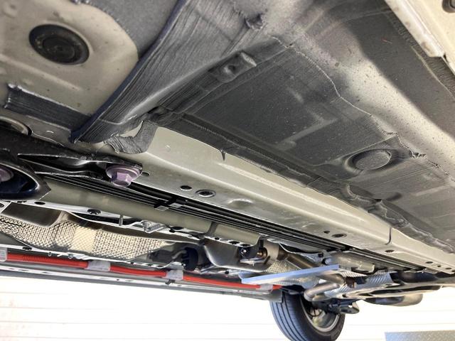 カローラクロス ハイブリッド　Ｚ　パノラマルーフ　純正１０．５型ナビ　バックカメラ　ブラインドスポットモニター　電動リアゲート　シートエアコン　パワーシート　セーフティセンス　ＬＥＤヘッド＆フォグ　オートエアコン　純正１８インチアルミ（32枚目）