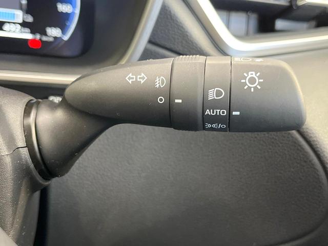 カローラクロス ハイブリッド　Ｚ　パノラマルーフ　純正１０．５型ナビ　バックカメラ　ブラインドスポットモニター　電動リアゲート　シートエアコン　パワーシート　セーフティセンス　ＬＥＤヘッド＆フォグ　オートエアコン　純正１８インチアルミ（56枚目）