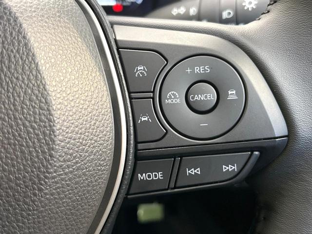 カローラクロス ハイブリッド　Ｚ　パノラマルーフ　純正１０．５型ナビ　バックカメラ　ブラインドスポットモニター　電動リアゲート　シートエアコン　パワーシート　セーフティセンス　ＬＥＤヘッド＆フォグ　オートエアコン　純正１８インチアルミ（58枚目）