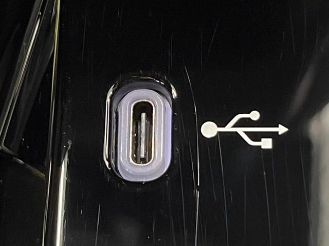 カローラクロス ハイブリッド　Ｚ　パノラマルーフ　純正１０．５型ナビ　バックカメラ　ブラインドスポットモニター　電動リアゲート　シートエアコン　パワーシート　セーフティセンス　ＬＥＤヘッド＆フォグ　オートエアコン　純正１８インチアルミ（70枚目）