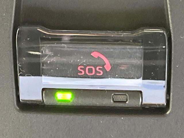 カローラクロス ハイブリッド　Ｚ　パノラマルーフ　純正１０．５型ナビ　バックカメラ　ブラインドスポットモニター　電動リアゲート　シートエアコン　パワーシート　セーフティセンス　ＬＥＤヘッド＆フォグ　オートエアコン　純正１８インチアルミ（72枚目）