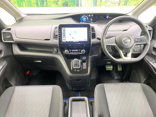セレナ ｅ－パワー　ハイウェイスターＶ　エマージェンシーブレーキ　寒冷地仕様　プロパイロット　純正１０型ナビ　全周囲カメラ　デジタルインナーミラー　ブラインドスポットモニター　シートヒーター　両側電動ドア　リアオートエアコン　禁煙車（2枚目）