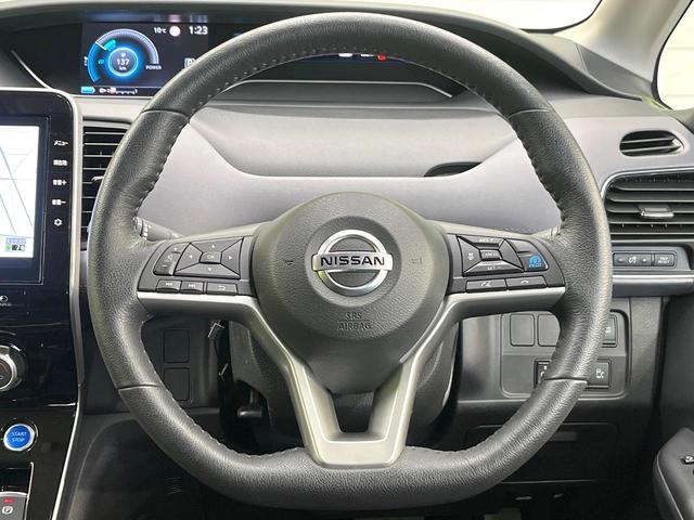 セレナ ｅ－パワー　ハイウェイスターＶ　エマージェンシーブレーキ　寒冷地仕様　プロパイロット　純正１０型ナビ　全周囲カメラ　デジタルインナーミラー　ブラインドスポットモニター　シートヒーター　両側電動ドア　リアオートエアコン　禁煙車（12枚目）