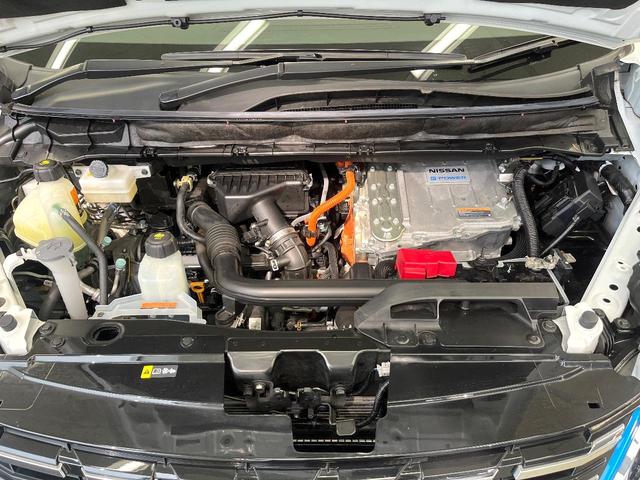 セレナ ｅ－パワー　ハイウェイスターＶ　エマージェンシーブレーキ　寒冷地仕様　プロパイロット　純正１０型ナビ　全周囲カメラ　デジタルインナーミラー　ブラインドスポットモニター　シートヒーター　両側電動ドア　リアオートエアコン　禁煙車（18枚目）