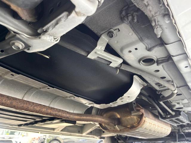 セレナ ｅ－パワー　ハイウェイスターＶ　エマージェンシーブレーキ　寒冷地仕様　プロパイロット　純正１０型ナビ　全周囲カメラ　デジタルインナーミラー　ブラインドスポットモニター　シートヒーター　両側電動ドア　リアオートエアコン　禁煙車（28枚目）