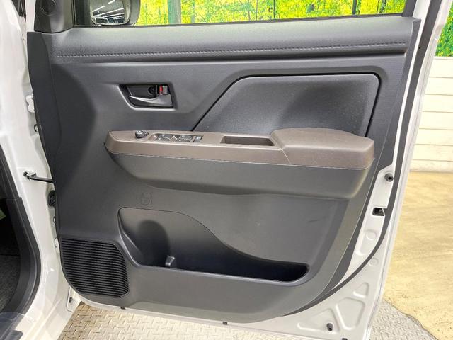 ルーミー Ｘ　スマートアシスト　純正ＳＤナビ　バックカメラ　地デジ　電動スライドドア　コーナーセンサー　禁煙車　ステリモ　Ｂｌｕｅｔｏｏｔｈ　ロールサンシェード　アイドリングストップ　ヘッドライトレベライザー（36枚目）